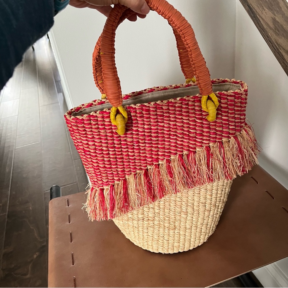 AAKS Tia Raffia Bucket bag